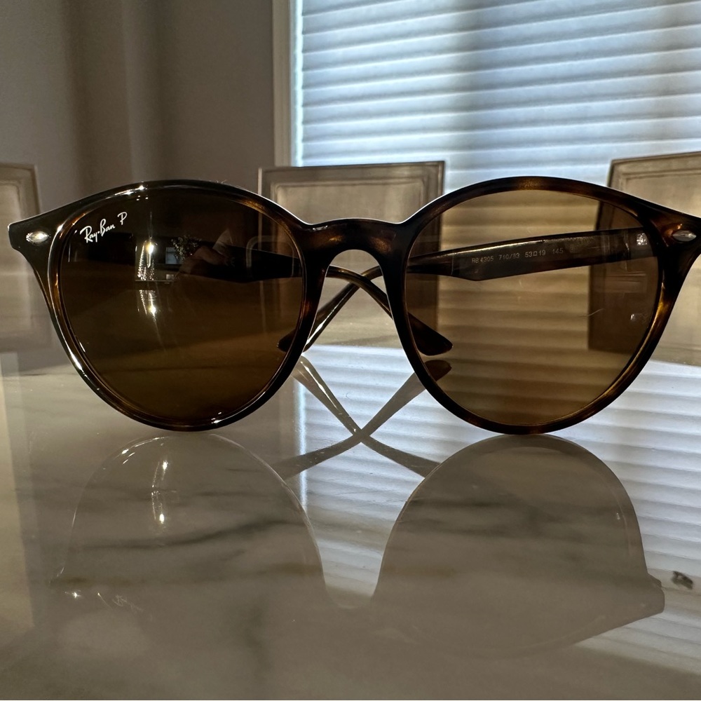 Brand new Ray Ban 4305 polarized sunglasses